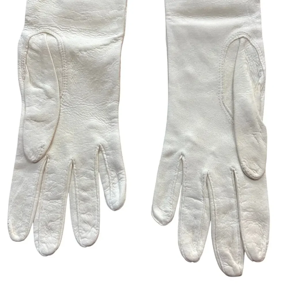 White doeskin leather gloves size 6.5 Washable English Doeskin finished lambskin